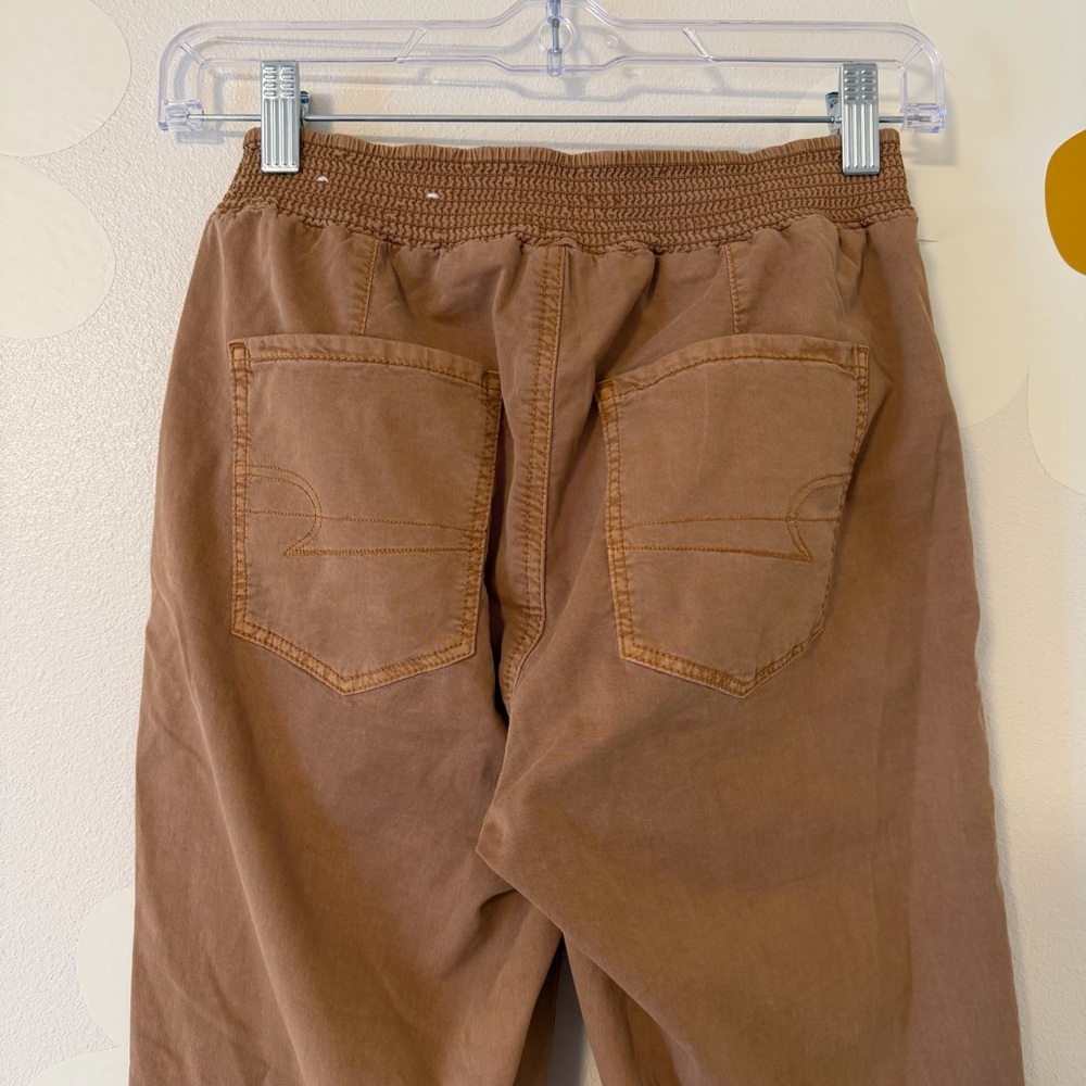 American Eagle High Waisted Jegging Brown Tan Joggers Drawstring and Elastic - Picture 8 of 14